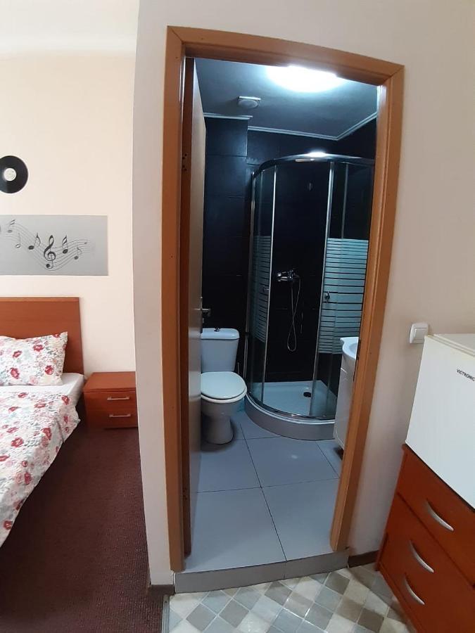 Old Town Friendly And Lovely Apartment Bukarest Eksteriør billede